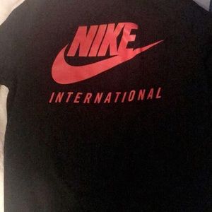 Nike crewneck size medium, great condition